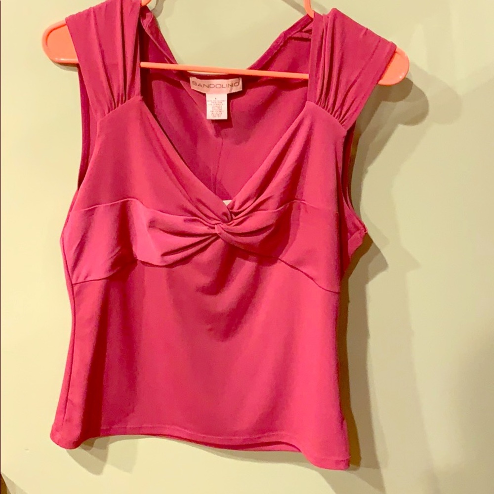 Sleeveless, business casual